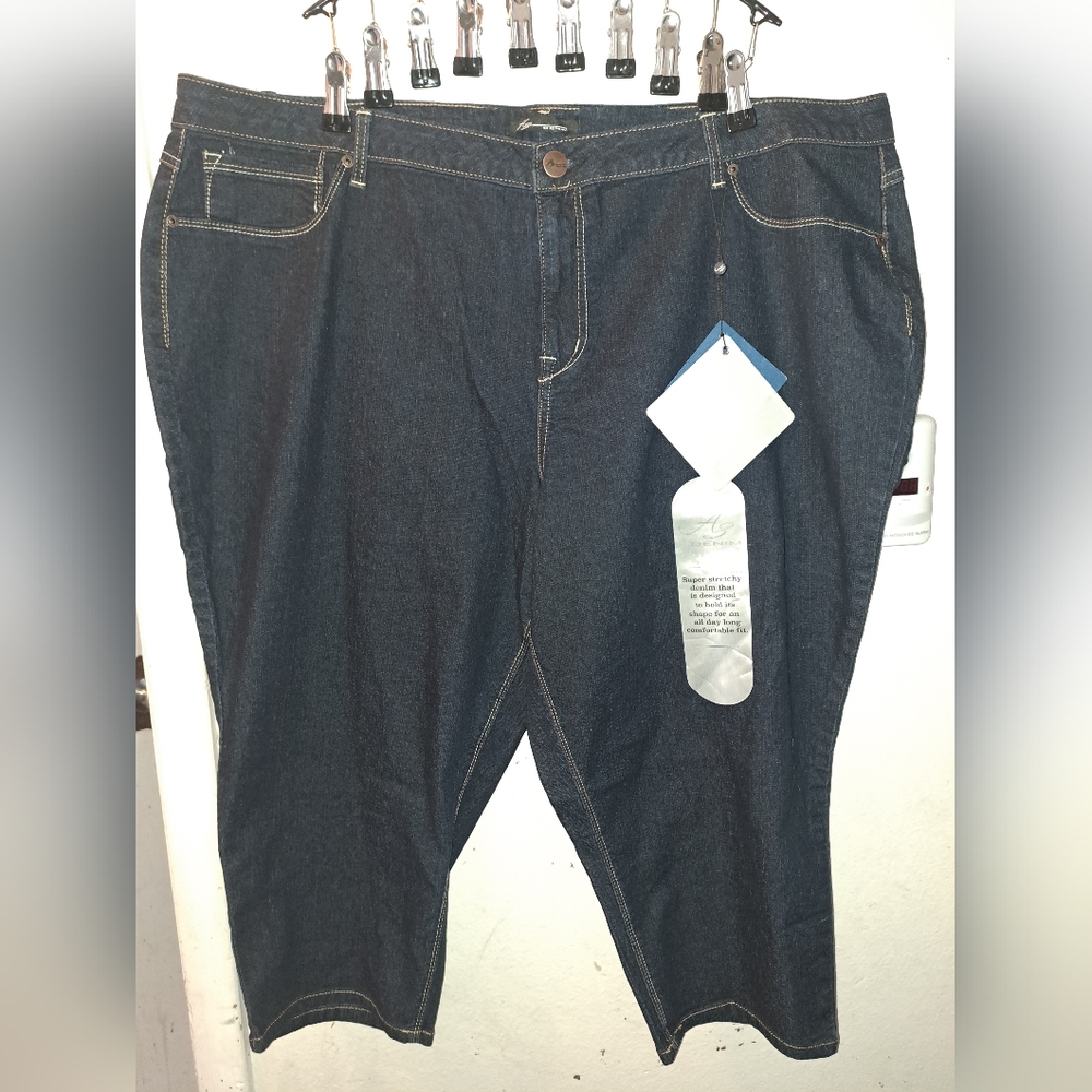 Size 24W Dark Blue A3 Denim Capri Pants